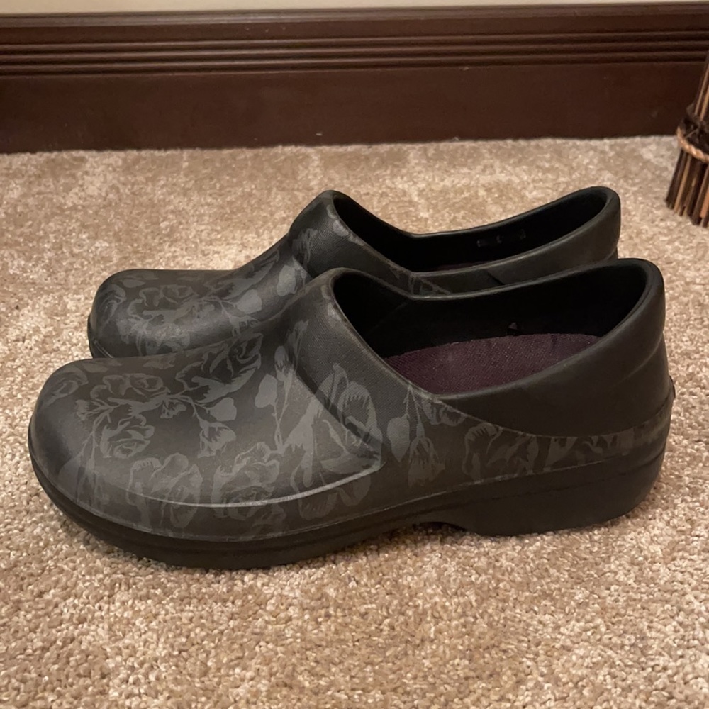 Crocs Flower Women’s Shoes